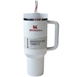 NWT Stanley The Quencher H2.0 Flowstate™ Tumbler 40 OZ